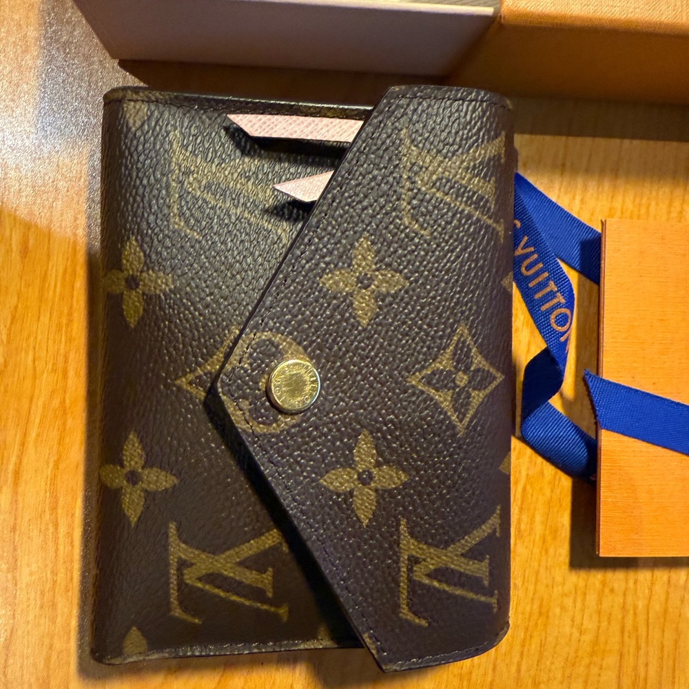 Authentic Louis Vuitton Victorine wallet rose ballerine
